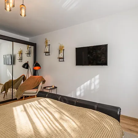 Xili'S Apartment & Free Private Parking-3